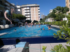 Отель Hotel Amalfi  Лидо-Ди-Езоло